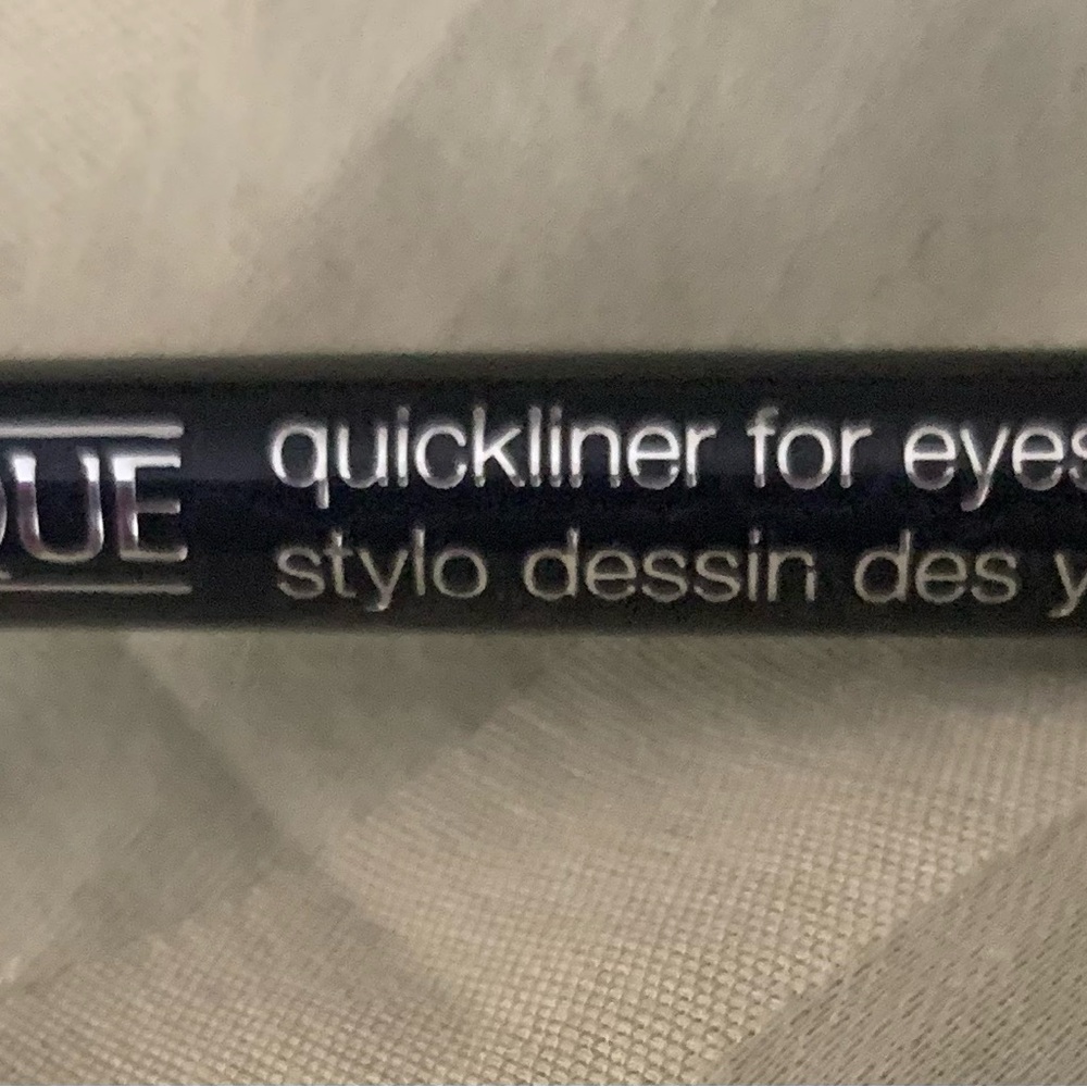 Five - Clinique New Quickliner for Eyes - Black